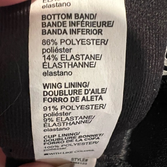 🆕 NWT Under Armour Infinity Mid 2.0 Black Sports Bra with Logo Straps - Picture 8 of 8